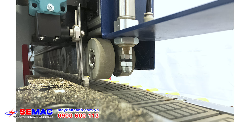 cam-bien-phoi-cong-tac-hanh-trinh-may-dan-noline Cảm biến phôi - công tắc hành trình máy dán noline