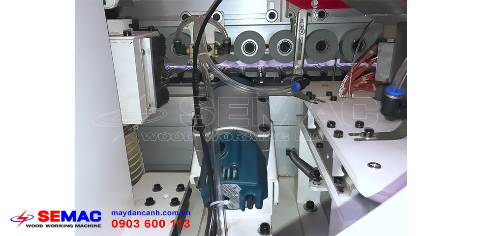 Cụm phay rãnh C máy cắt xén dán cạnh biên dạng - SMHC 8200 SF