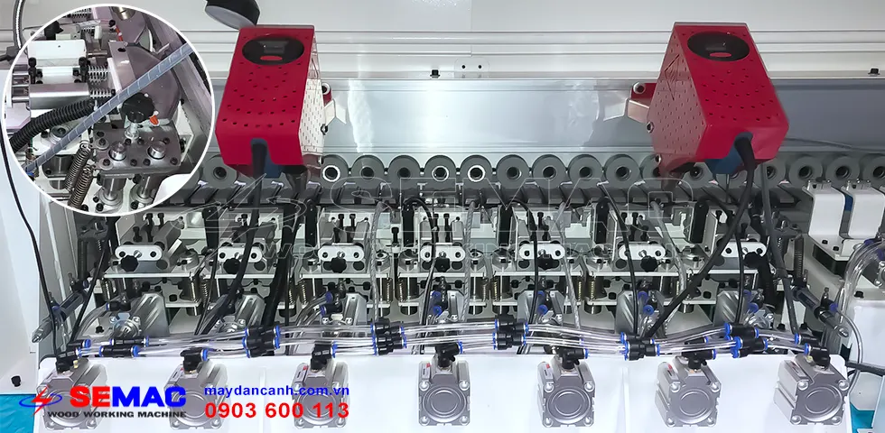 Hệ thống điều khiển máy cắt xén máy cắt xén dán cạnh biên dạng - SMHC 8200 SF