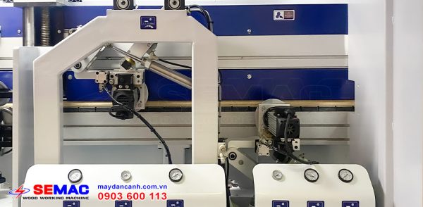 Cụm bo góc máy dán cạnh cửa gỗ công nghiệp